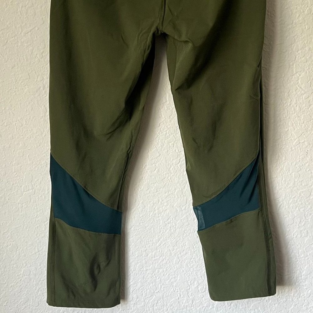 Workout Leggings (Under Armour)